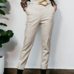 Παντελόνι δερματίνη ψηλόμεσο εκρού