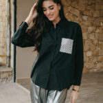 Πουκάμισο μαύρο με στρας στην τσέπη