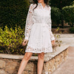 Φόρεμα άσπρο κιπούρ σεμιζιέ