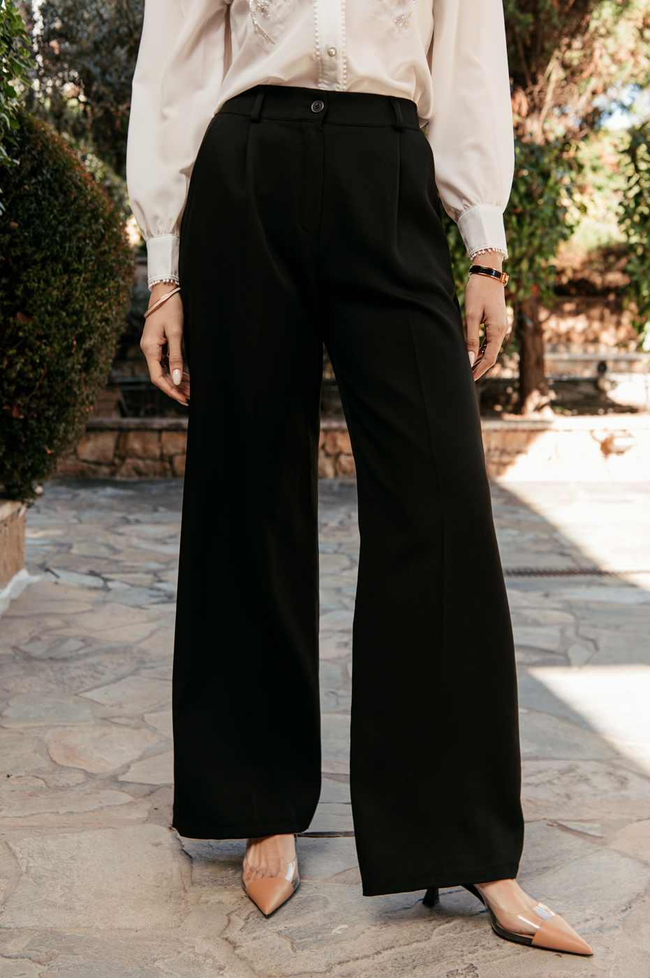 Παντελόνα μαύρη σε wide legs γραμμή