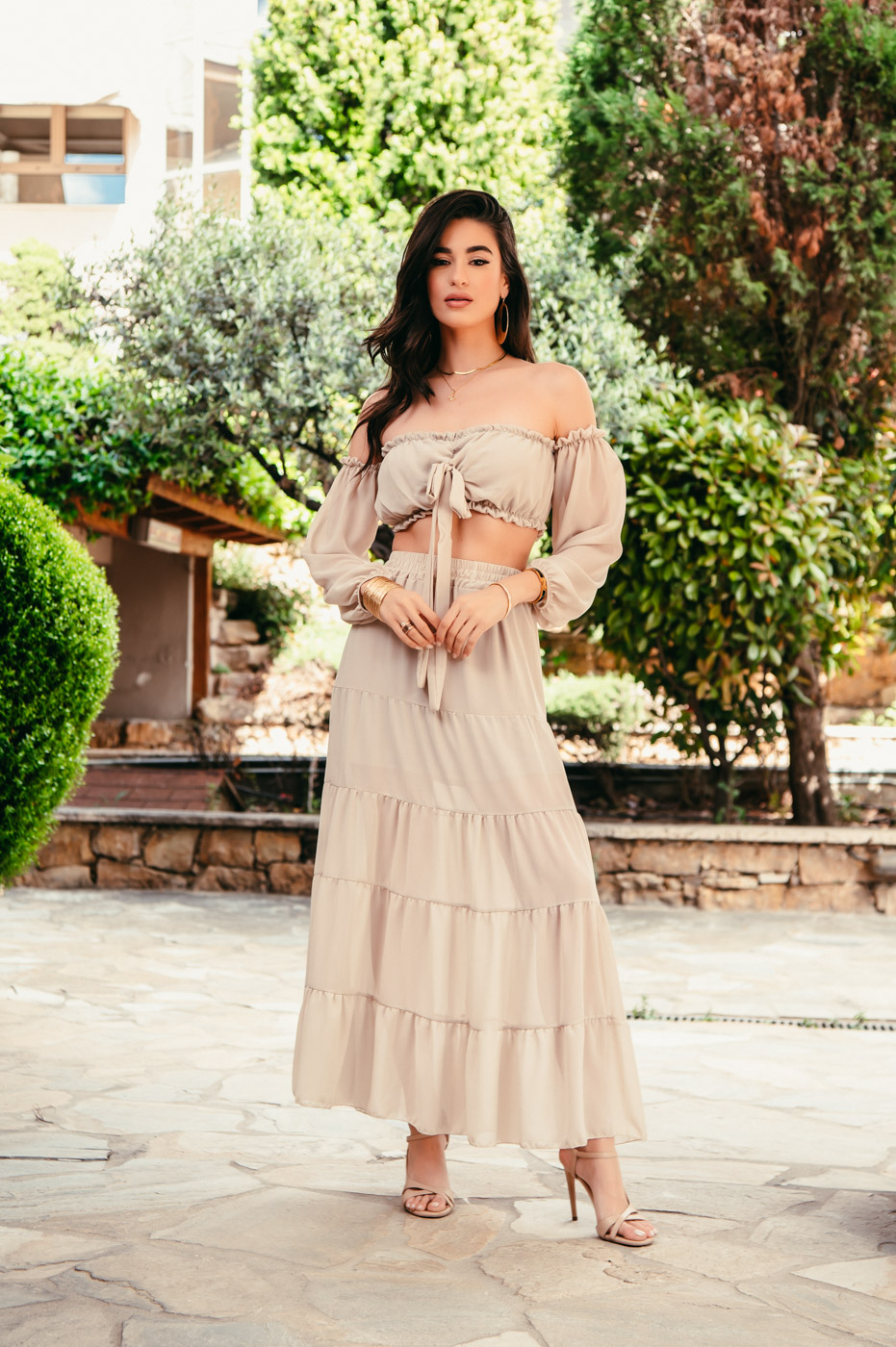 Σετ crop top με φούστα μπεζ