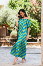 Φόρεμα σατέν maxi off shoulder μπλε-λαχανί - Image 4