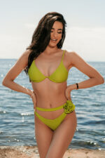 Μαγιό μπικίνι με μπανέλα και cut out λαχανί - Image 3