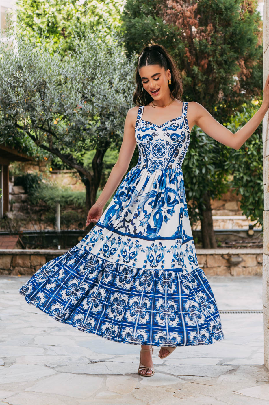 GA-1317-2 Φόρεμα maxi άσπρο με μπλε μοτίβα - Image 2