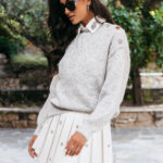 Μπλούζα πλεκτή γκρι με κουμπιά κοσμήματα