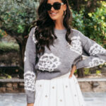 Μπλούζα πλεκτή γκρι με πέρλες και στρας