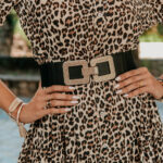 Ζώνη μαύρη ελαστική με χρυσή τόκα και στρας