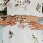 Ζώνη μπεζ ελαστική με χρυσή τόκα