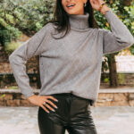 Μπλούζα με ζιβάγκο και στρας γκρι