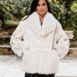 Γούνα με γιακά και πούλιες άσπρη