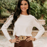 Μπλούζα πλεκτή με πούλιες και χάντρες άσπρη