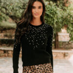 Μπλούζα πλεκτή μαύρη με στρας και χάντρες