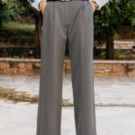 Παντελόνα γκρι σε wide leg γραμμή