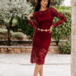 Φόρεμα midi με δαντέλα μπορντό