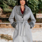 Παλτό γκρι με αποσπώμενη γούνα