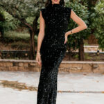 Φόρεμα maxi velvet με παγιέτα και ανοιχτή πλάτη