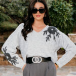 Μπλούζα πλεκτή με σχέδιο λουλούδι γκρι