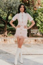 Φόρεμα midi tweed με πούπουλα τύπου Chanel ροζ