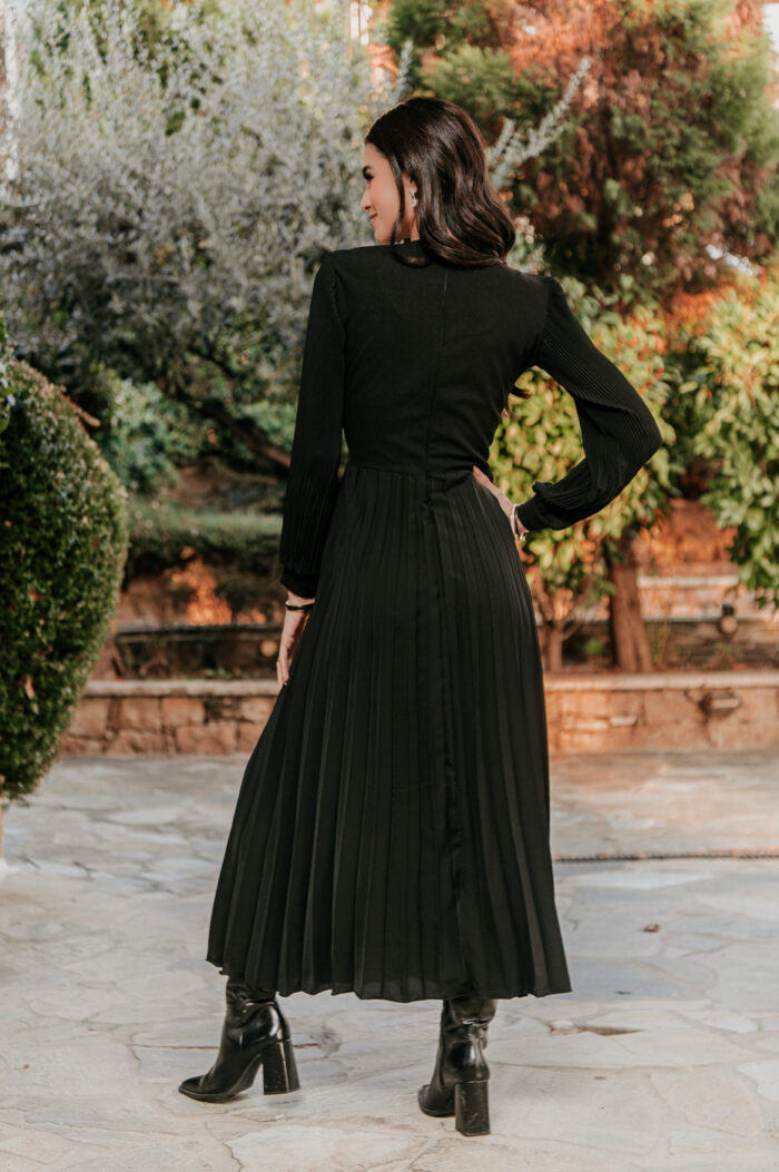 Φόρεμα maxi τύπου Chanel με πιέτες μαύρο - Image 5