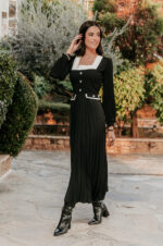 Φόρεμα maxi τύπου Chanel με πιέτες μαύρο - Image 4