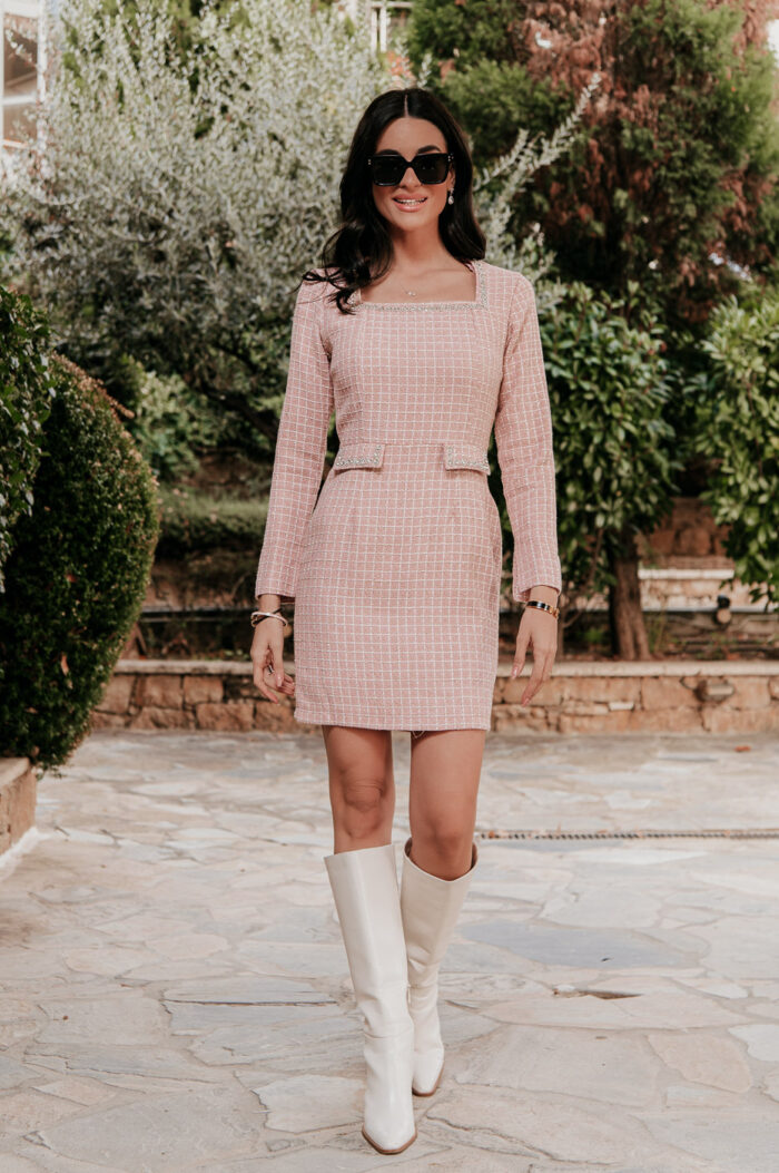 Φόρεμα midi tweed με στρας ροζ - Image 2