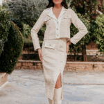 Σετ σακάκι-φούστα tweed εκρού