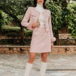 Σετ σακάκι-φούστα tweed ροζ με πούπουλα