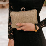 Τσάντα φάκελος με δαχτυλίδι σε χρυσό χρώμα