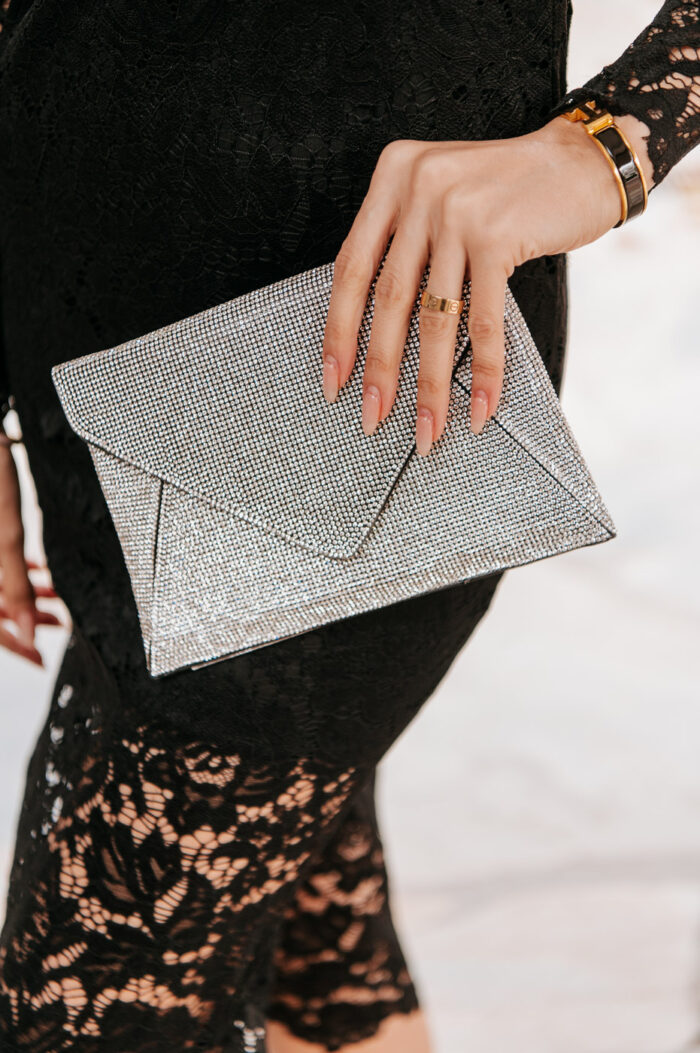 Tσάντα φάκελος clutch με στρας σε ασημί χρώμα