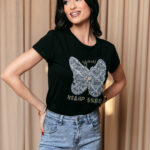 Μπλούζα κοντομάνικη μαύρη με στρας και τζιν λεπτομέρεια