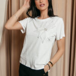 Μπλούζα κοντομάνικη άσπρη με 3D λουλούδι