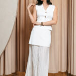 Σετ μπλούζα-φούστα άσπρη με χρυσά κουμπιά