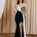 Φόρεμα στράπλες maxi μαύρο με 3D λουλούδι