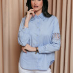 Πουκάμισο γαλάζιο με δαντέλα και στρας