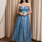 Φόρεμα midi γαλάζιο με τρισδιάστατο γκλίτερ