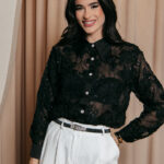 Πουκάμισο σιθρού μαύρο με ανάγλυφα λουλούδια παγιέτα και στρας