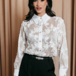 Πουκάμισο σιθρού άσπρο με ανάγλυφα λουλούδια παγιέτα και στρας