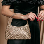 Tσάντα στρας και πέτρα με χερούλι χρυσή