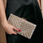 Tσάντα στρας και πέτρα clutch gold
