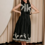 Φόρεμα maxi αμάνικο μαύρο με κεντημένο μοτίβο