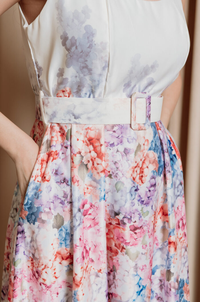 Φόρεμα maxi floral σατέν με ζώνη λιλά - Image 7
