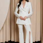 Κοστούμι διακοσμημένο με χάντρες και στρας άσπρο