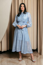 Φόρεμα maxi με στρας baby blue - Image 3