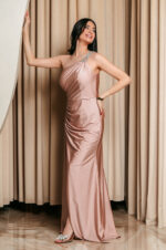 Φόρεμα maxi one shoulder με πέτρα στρας σομόν - Image 5