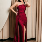 Φόρεμα maxi one shoulder με πέτρα στρας βουργουνδί