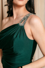Φόρεμα maxi one shoulder με πέτρα στρας κυπαρισσί - Image 7