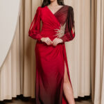 Φόρεμα maxi κόκκινο ombre με πέτρα κόσμημα στο πλάι