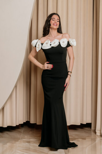 Φόρεμα maxi off shoulder με 3D λουλούδια και στρας μαύρο
