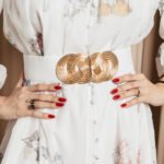 Ζώνη άσπρη ελαστική με χρυσή τόκα