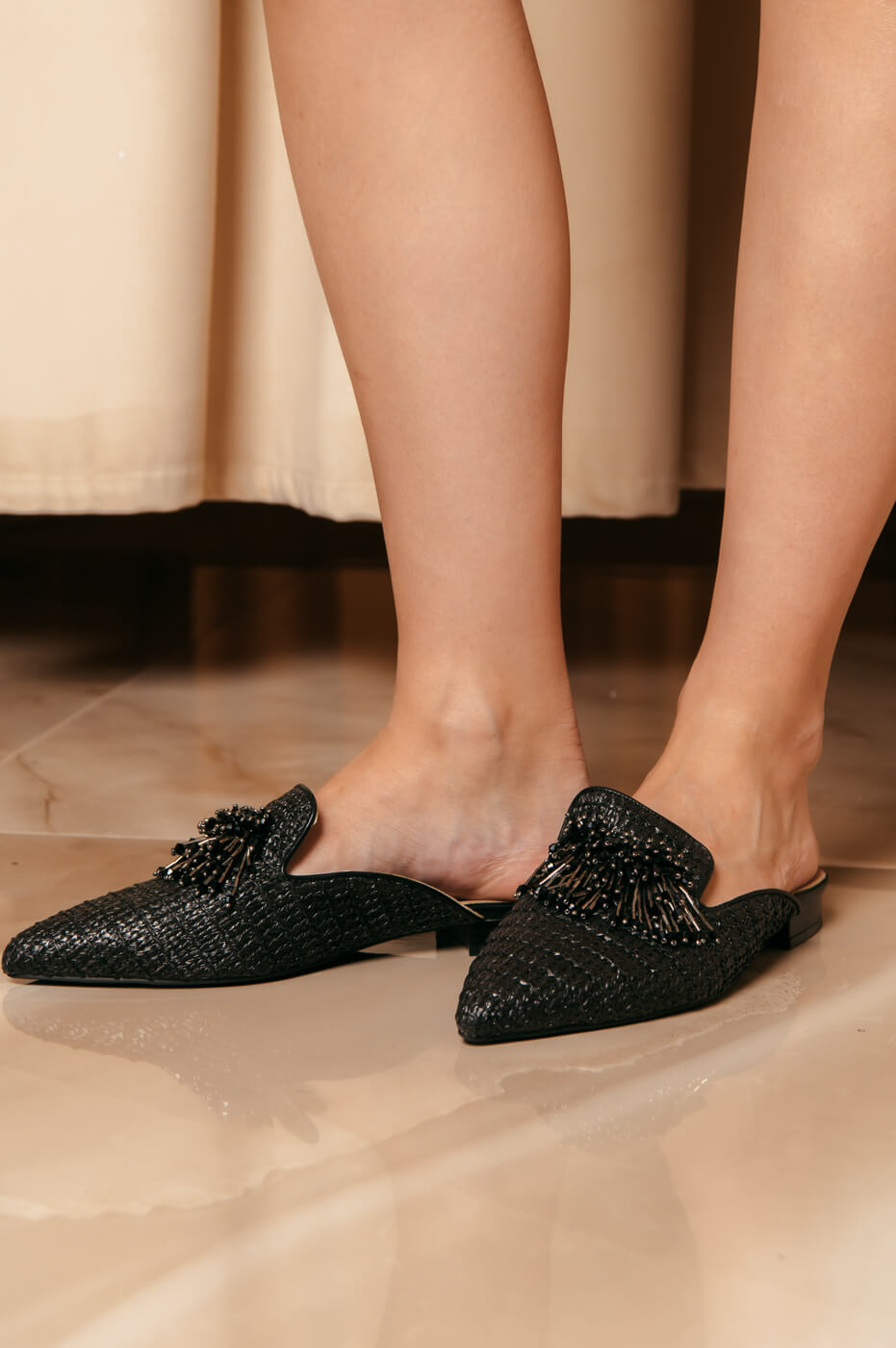 DSC_3946 Ψάθινο Πέδιλο με Αγκράφα και Χάντρες Μαύρο